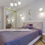 Hotel Seven Inn Near Delhi Airport