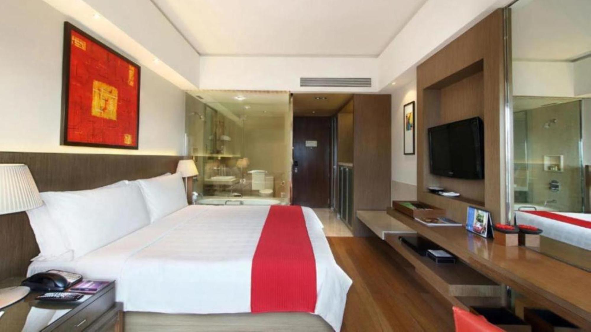 Hotel Seven Near Delhi Airport